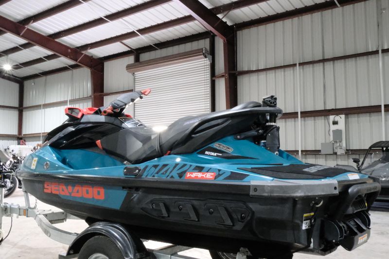 2018 SEADOO WAKE 155  in a BLUE exterior color. Family PowerSports (877) 886-1997 familypowersports.com 