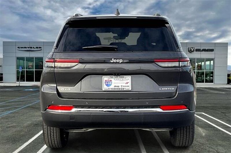 2025 Jeep Grand Cherokee Limited 4x4Image 3