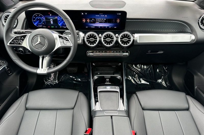 2024 Mercedes-Benz EQB 300Image 15