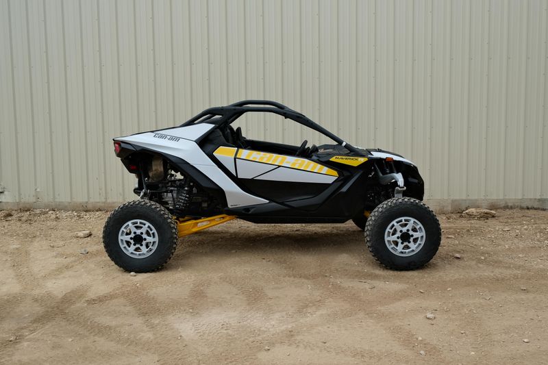 USED 2024 CAN-AM MAVERICK R 999T DCT Image 2