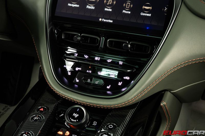 2023 Aston Martin DBX 707 *SPECIAL FACTORY PAINT * PANORAMIC ROOF*Image 30