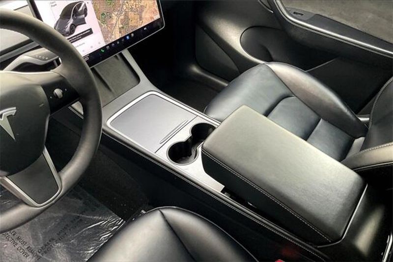 2021 Tesla Model Y Long RangeImage 17