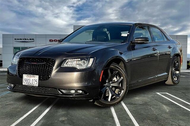 2022 Chrysler 300 SImage 1