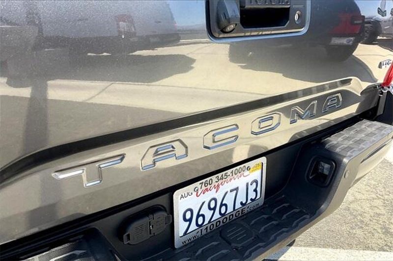 2017 Toyota Tacoma TRD Off-RoadImage 31