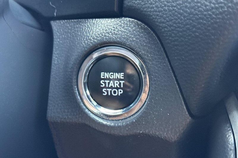 Used 2025 Toyota RAV4 XLEImage 21