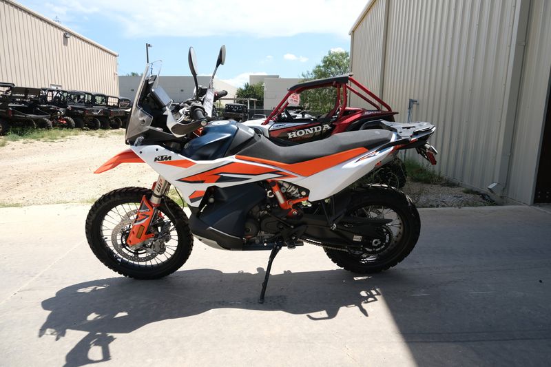 2024 KTM 890 ADVENTURE R WHITEImage 10