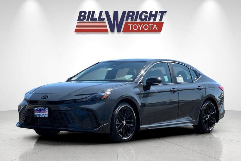 New 2026 Toyota Camry SEImage 7