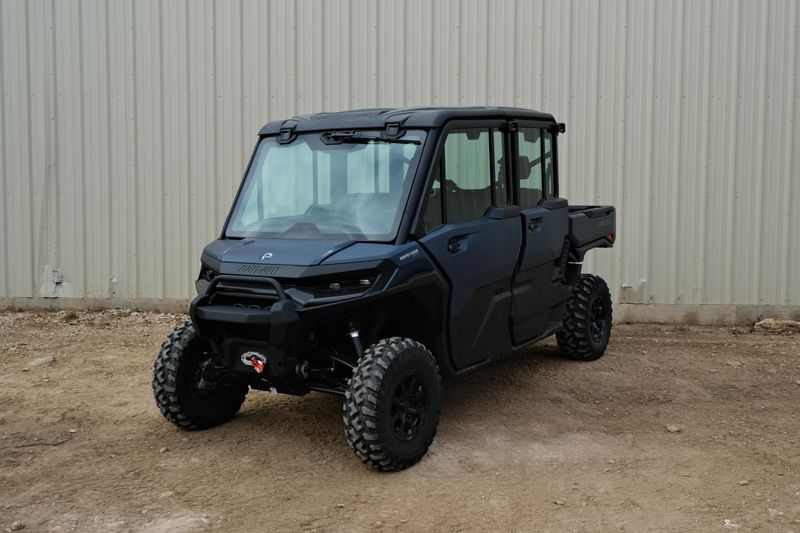 NEW 2026 CAN-AM DEFENDER MAX XT CAB HD11 WITH 1025 INCH TOUCHSCREEN Image 7