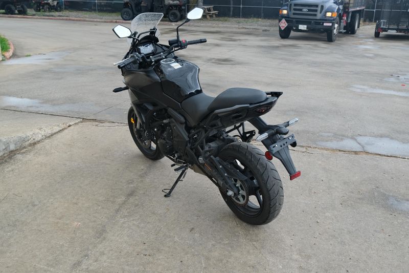 2023 Kawasaki VERSYS 650 LT METALLIC SPARK BLACK AND METALLIC FLAT SPARK BLACK Image 5