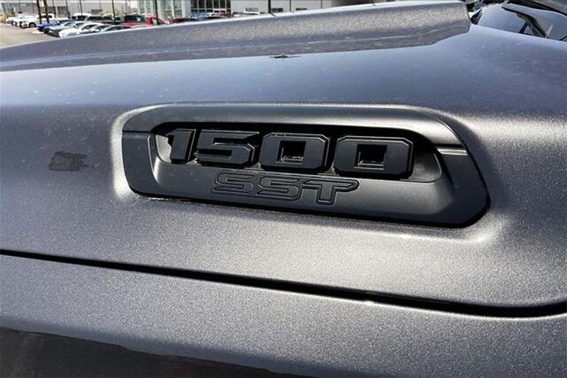 2025 RAM 1500 Tradesman Crew Cab 4x4 5