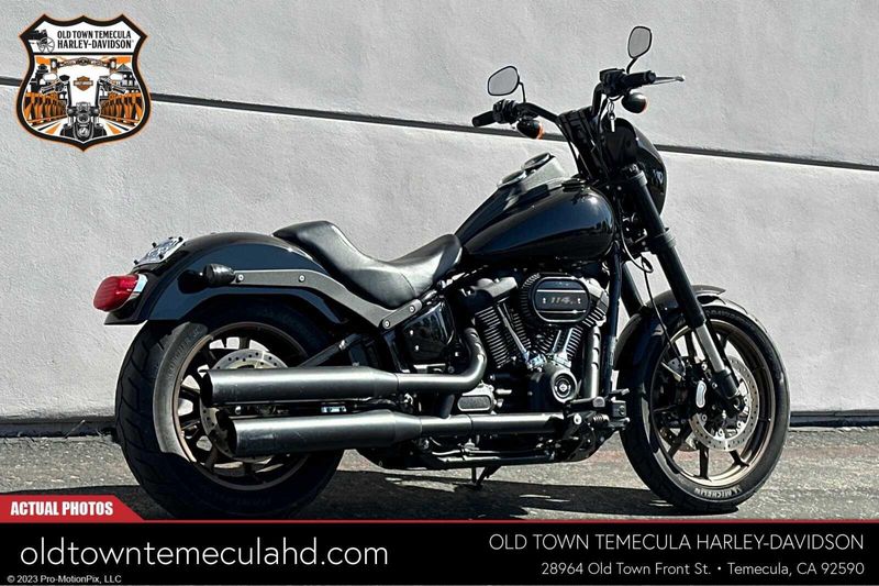 2021 Harley-Davidson Softail in a Black exterior color. BMW Motorcycles of Temecula – Southern California (951) 506-6903 bmwmotorcyclesoftemecula.com 