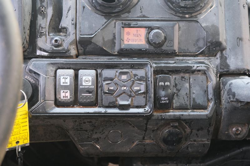 Used 2022 Can-Am DEFENDER LIMITED CAB HD10 GRAY Image 22