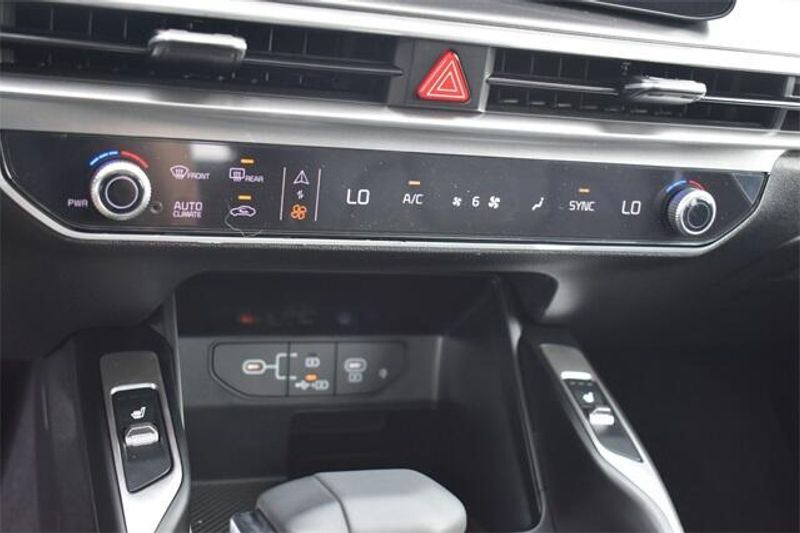 New 2025 Kia Sorento EXImage 32