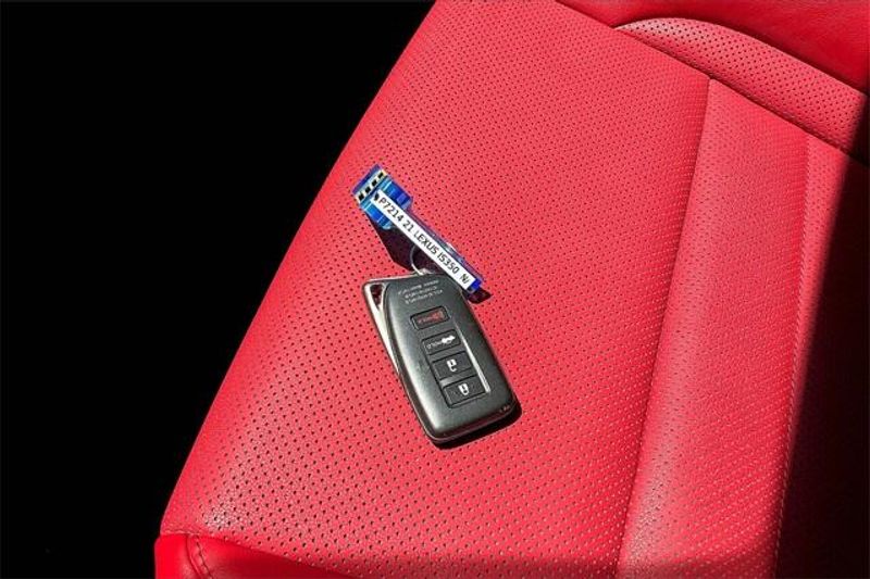2021 Lexus IS 350 F SPORTImage 11