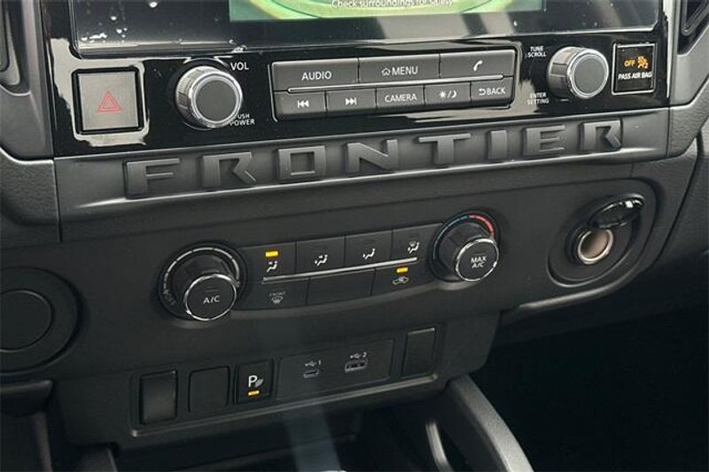 New 2025 Nissan Frontier SImage 16