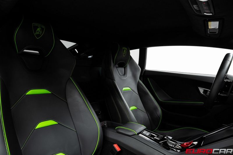 2023 Lamborghini Huracan EVO RWD *HIGH GLOSS BLACK STYLE PACKAGE* Image 34