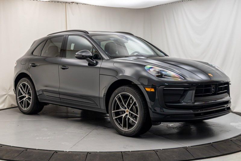 2024 Porsche Macan Image 7