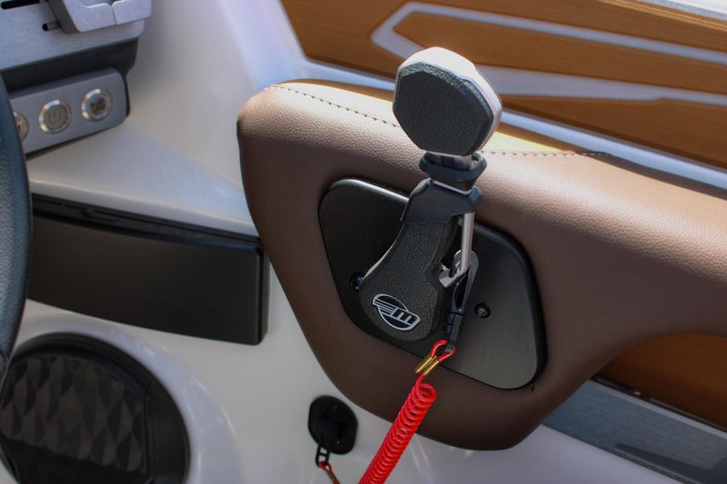 2024 MALIBU 21 LX  in a WHITE exterior color. Family PowerSports (877) 886-1997 familypowersports.com 