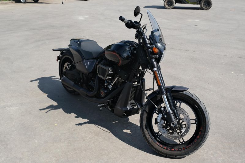 Used 2019 HARLEY FXDR 114 BLACK Image 1