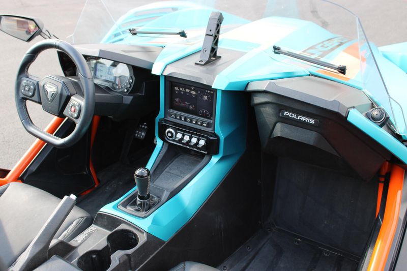 Used 2023 Polaris SLINGSHOT R MANUAL Image 20