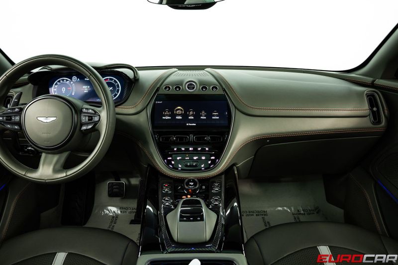 2023 Aston Martin DBX 707 *SPECIAL FACTORY PAINT * PANORAMIC ROOF*Image 27