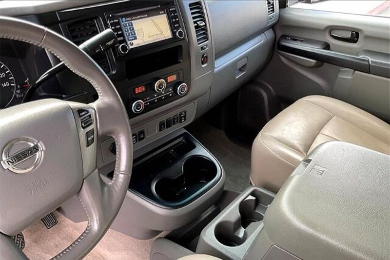Used 2018 Nissan NV Passenger NV3500 HD SLImage 17