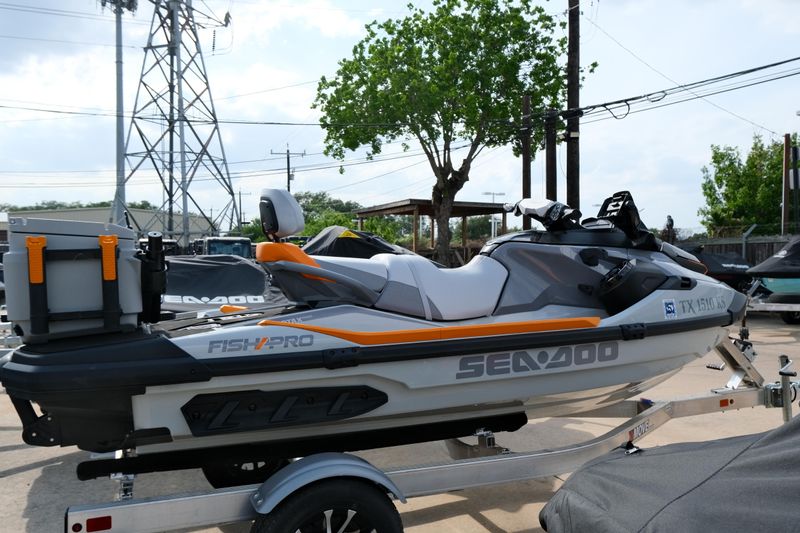 USED 2023 SEADOO PWC GTX FISHT 170 AUD Image 2