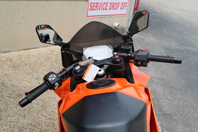 New 2024 KTM RC 390 ORANGE Image 9