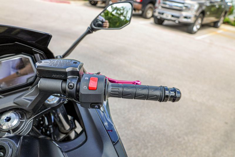 USED 2025 KAWASAKI NINJA 650 Image 14