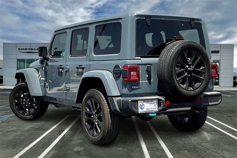 2024 Jeep Wrangler 4-door Sahara 4xeImage 2