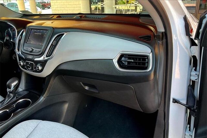 2023 Chevrolet Equinox LTImage 16