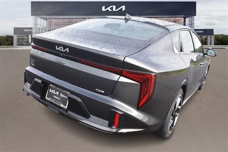 2025 Kia K4 Image 3