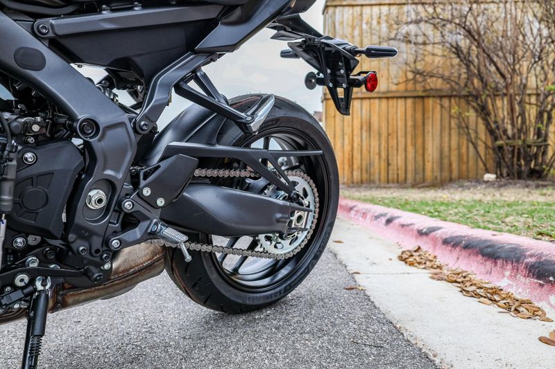 NEW 2025 YAMAHA MT09 Image 19