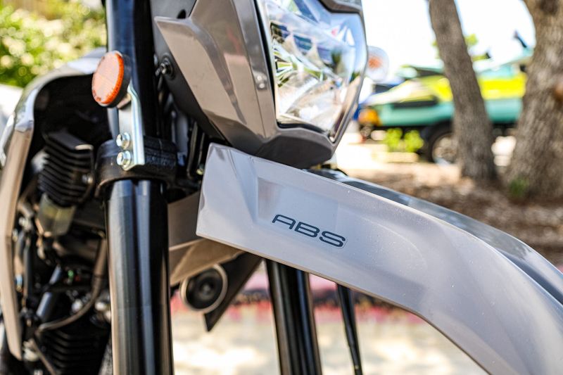 2025 Kawasaki KLX230S M  BATTLE GRAY Image 3