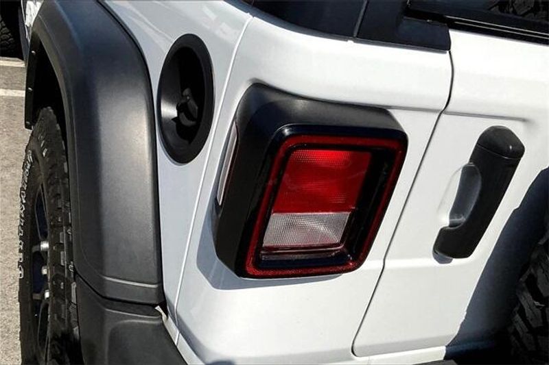 Used 2021 Jeep Wrangler Unlimited WillysImage 28