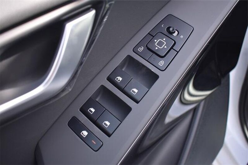 2025 Kia Niro EXImage 19