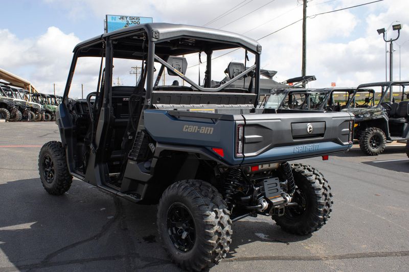 NEW 2026 CAN-AM DEFENDER MAX XT HD11 WITH 1025 INCH TOUCHSCREEN Image 5