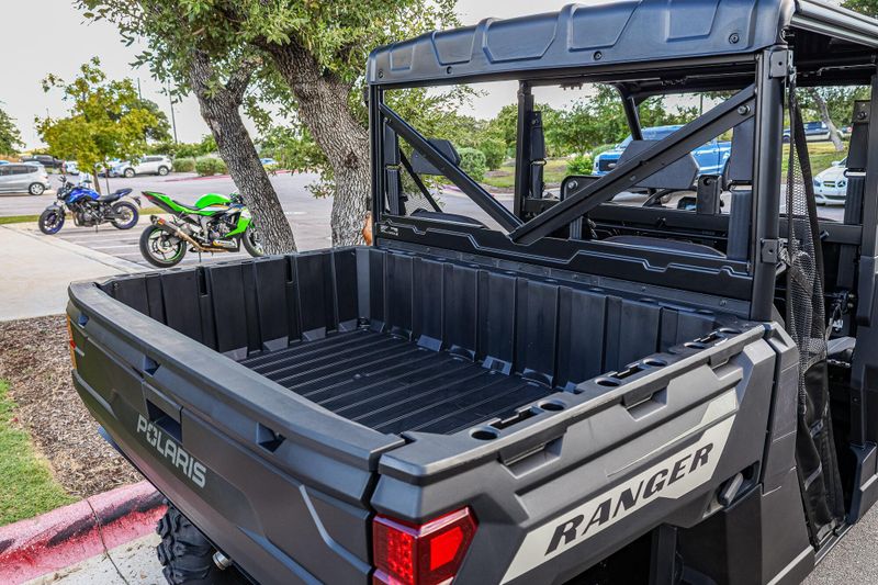 2025 Polaris RANGER CREW 1000 PREMIUM  MIRAGE BEIGE Image 19