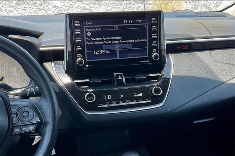 Used 2021 Toyota Corolla LEImage 5