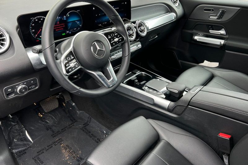 2023 Mercedes-Benz EQB 250+Image 10