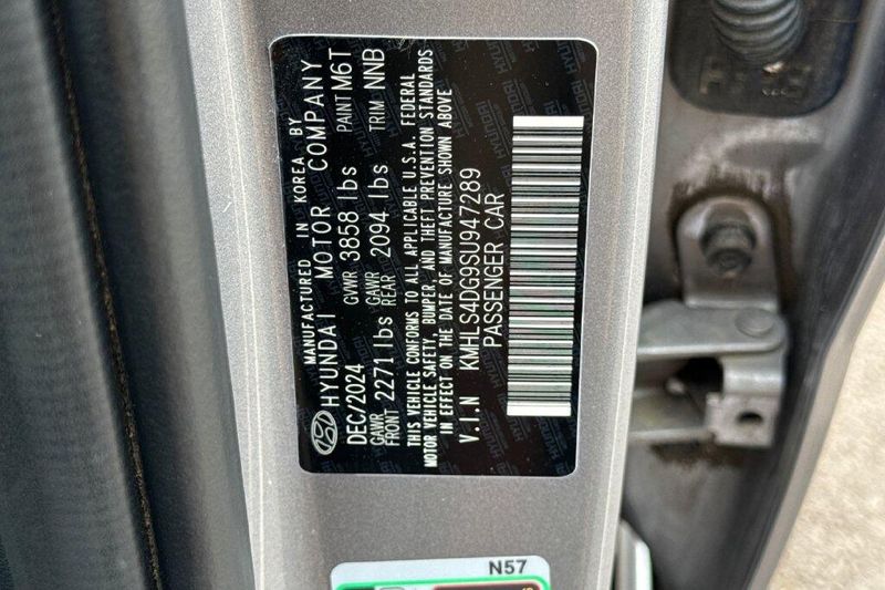 Used 2025 Hyundai Elantra SEL ConvenienceImage 26