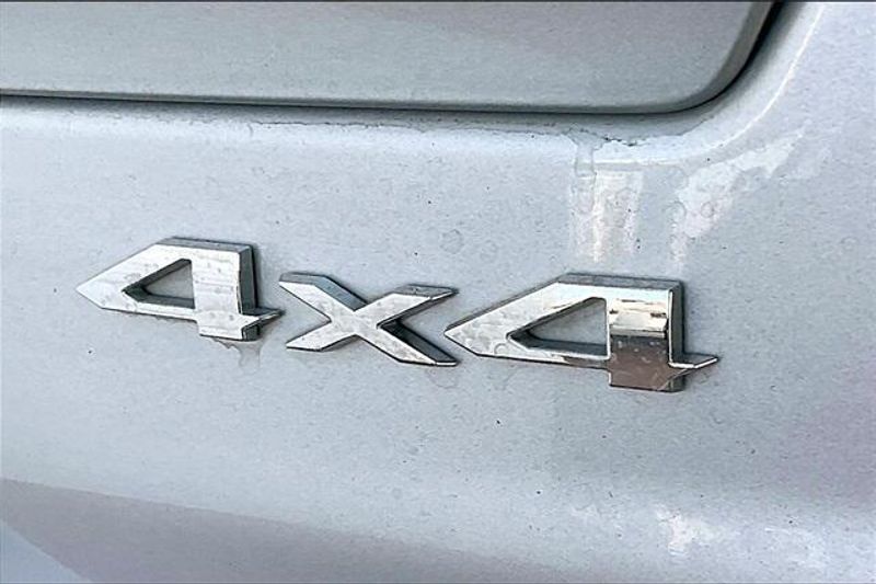 Used 2023 Jeep Grand Cherokee L LimitedImage 7