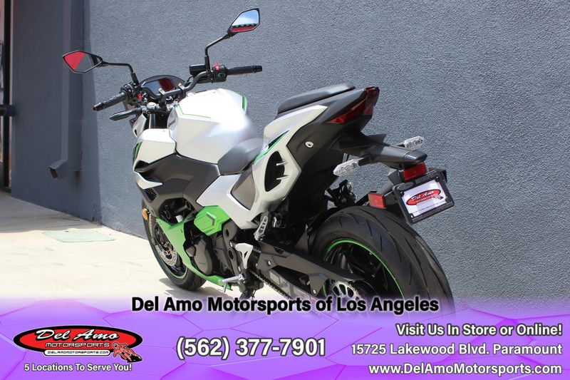 2024 Kawasaki Z7 HYBRID ABSImage 3