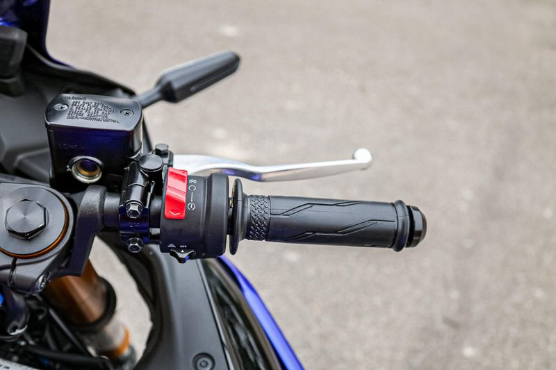 2025 Yamaha YZFR3 ABS TEAM BLUE Image 7