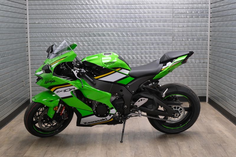 NEW 2025 KAWASAKI NINJA ZX10R KRT EDITION Image 6