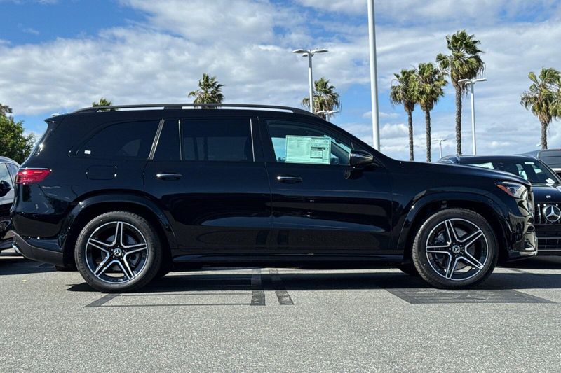 New 2026 Mercedes-Benz GLS 450Image 3