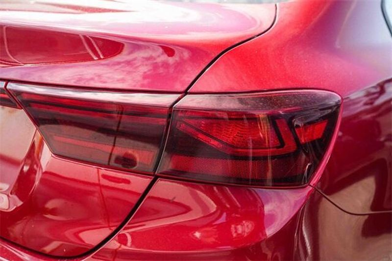 Used 2023 Kia Forte LXSImage 9