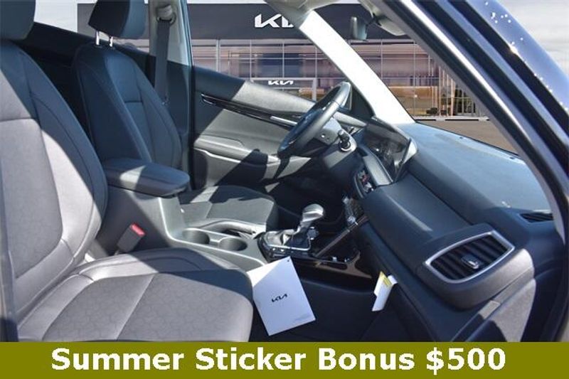 2025 Kia Seltos EXImage 12