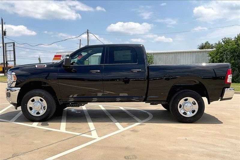 2024 RAM 2500 Tradesman Crew Cab 4x4 6