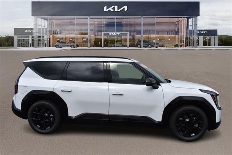 New 2026 Kia EV9 LandImage 2